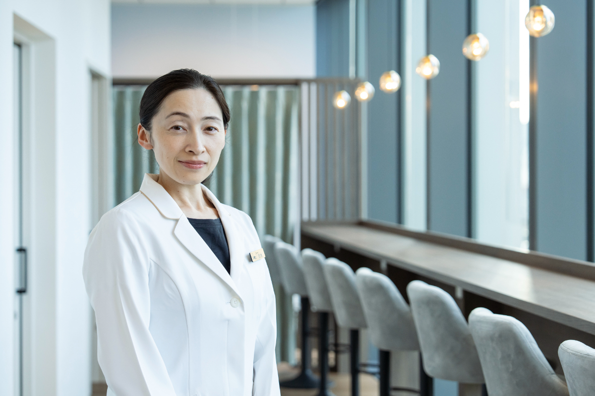 大阪梅田の婦人科・うめきたウィメンズクリニック 院長 吉水美嶺（よしみずみれい）の写真。JR大阪駅西口直結・イノゲート大阪12階にあるクリニック。