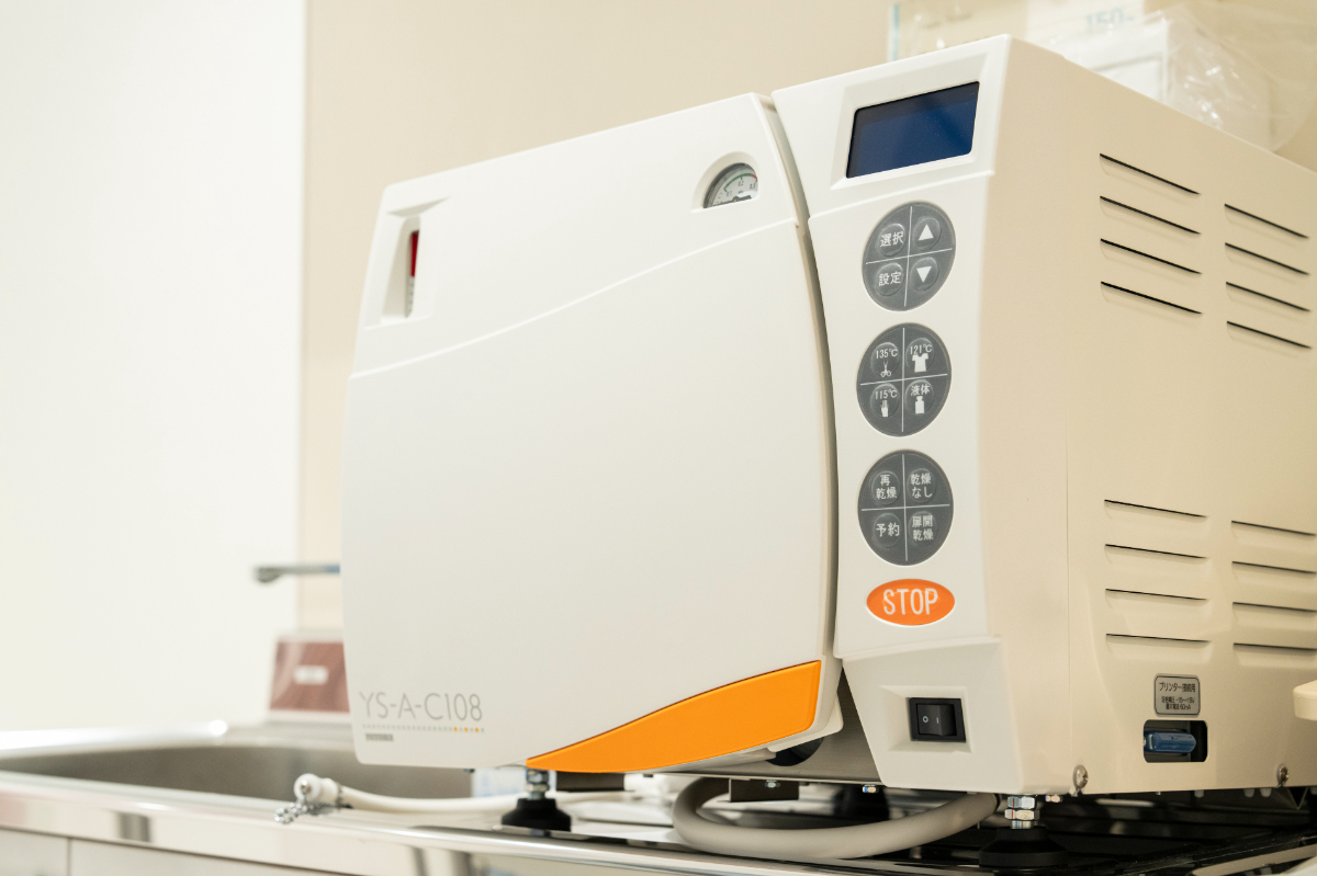 大阪梅田の婦人科・うめきたウィメンズクリニック 高圧蒸気滅菌器（医療用滅菌設備）