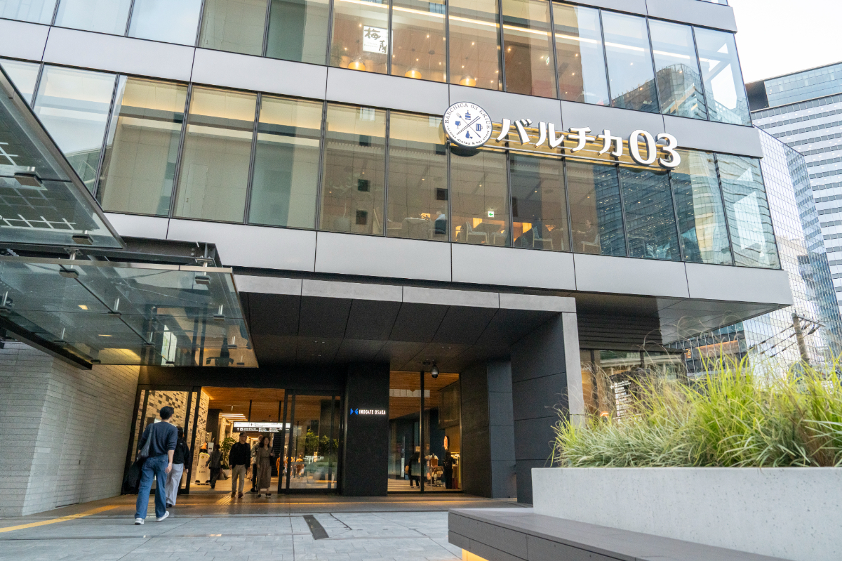 ルクア1100からバルチカ03方向へ進む入口。イノゲート大阪2階からうめきたウィメンズクリニックへ。